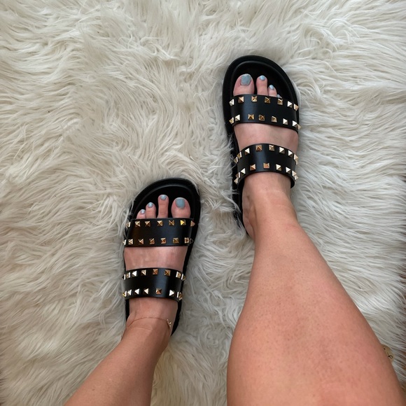 Black Double Strap Spiked Footbed Sandals - Picture 10 of 10